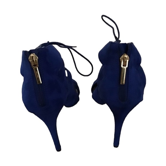 Madden girl cobalt blue, opened toed 4inch stiletto heels. Zipper in the back. - Picture 2 of 8